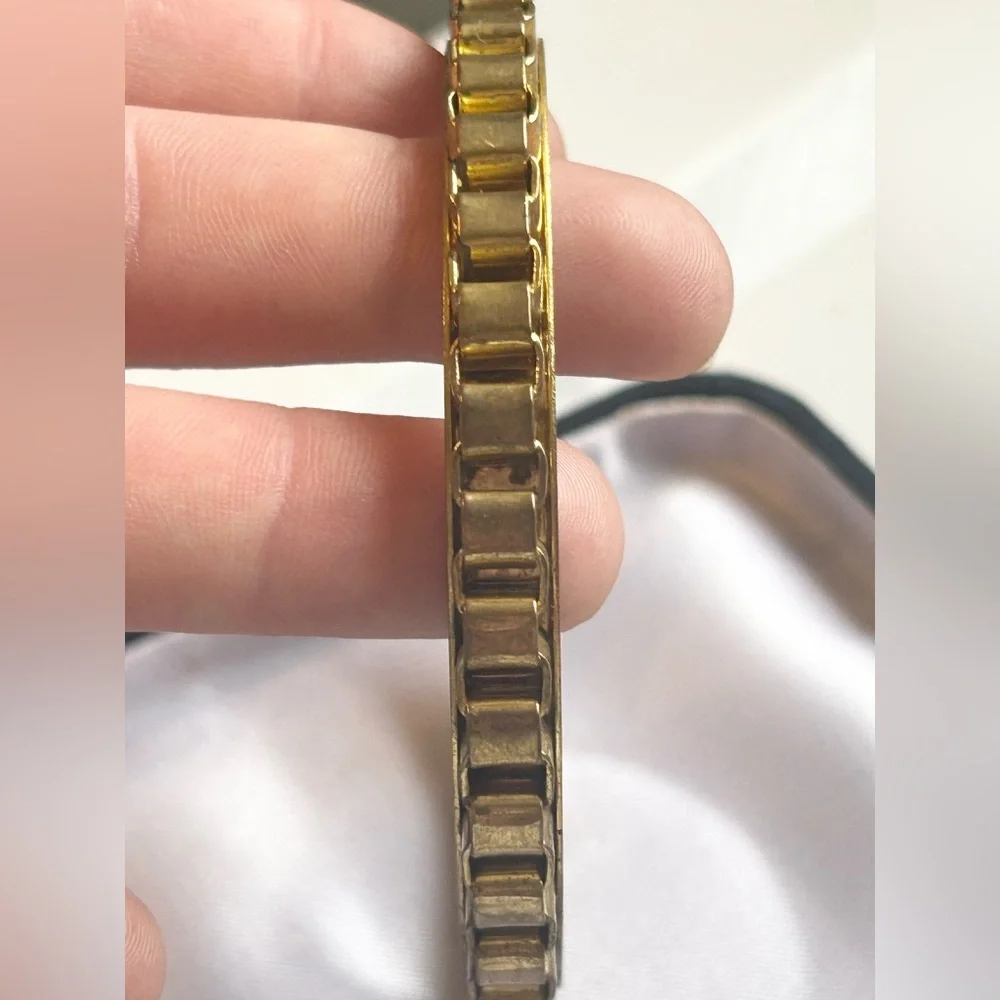 Vintage Gold Tone Geometric Bangle Bracelet Modernist Vintage Jewelry - Picture 6 of 11